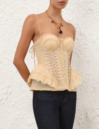 corset effiloch rebellion crme en ligne 2 330x429 - Corset effiloch&eacute; Rebellion Cr&egrave;me en ligne
