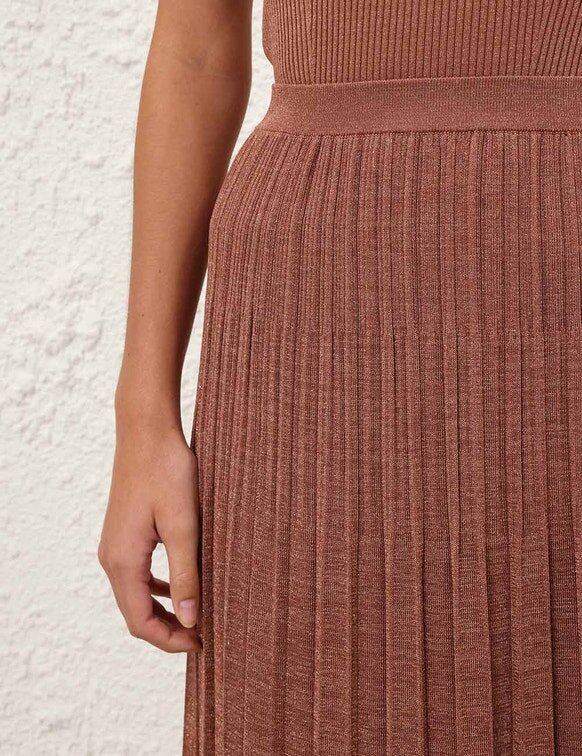 Jupe midi Wanderlust Metallic en rose poudré métallisé en ligne Jupe midi Wanderlust Metallic en rose poudré métallisé en ligne