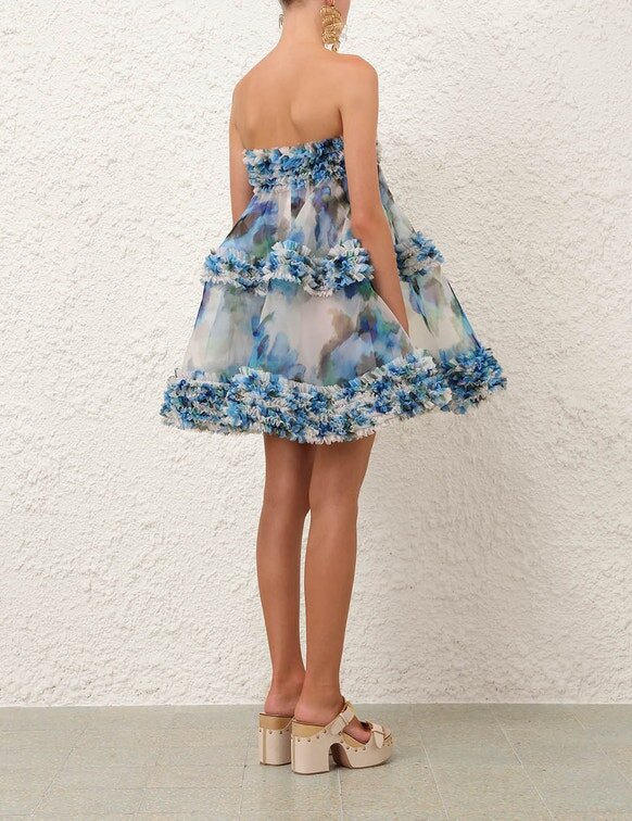 Mini-robe à volants Alchemy, bleu coquelicot, en ligne Mini-robe à volants Alchemy, bleu coquelicot, en ligne