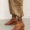Pantalon sarouel en satin Luna, motif Olive Perla Paisley, en ligne Pantalon sarouel en satin Luna, motif Olive Perla Paisley, en ligne