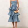 Robe mi-longue plissée à volants bleu foncé en ligne Robe mi-longue plissée à volants bleu foncé en ligne