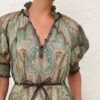 Robe Wanderlust Billow en bleu tapisserie multicolore en ligne Robe Wanderlust Billow en bleu tapisserie multicolore en ligne